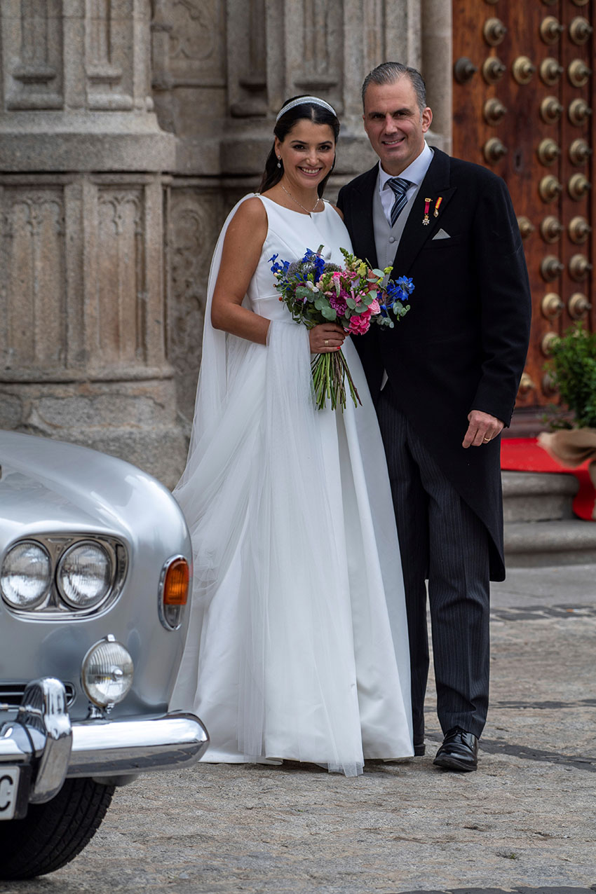 Paulina Sánchez del Río y Javier Ortega Smith, ya casados. Foto: Ismael Herrero / EFE.