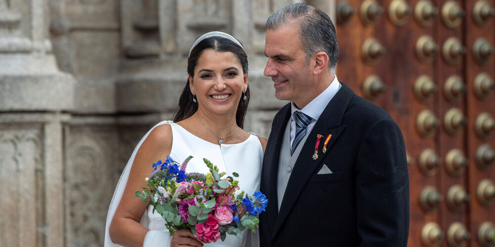 Paulina Sánchez del Río y Javier Ortega Smith, ya casados. Foto: Ismael Herrero / EFE.