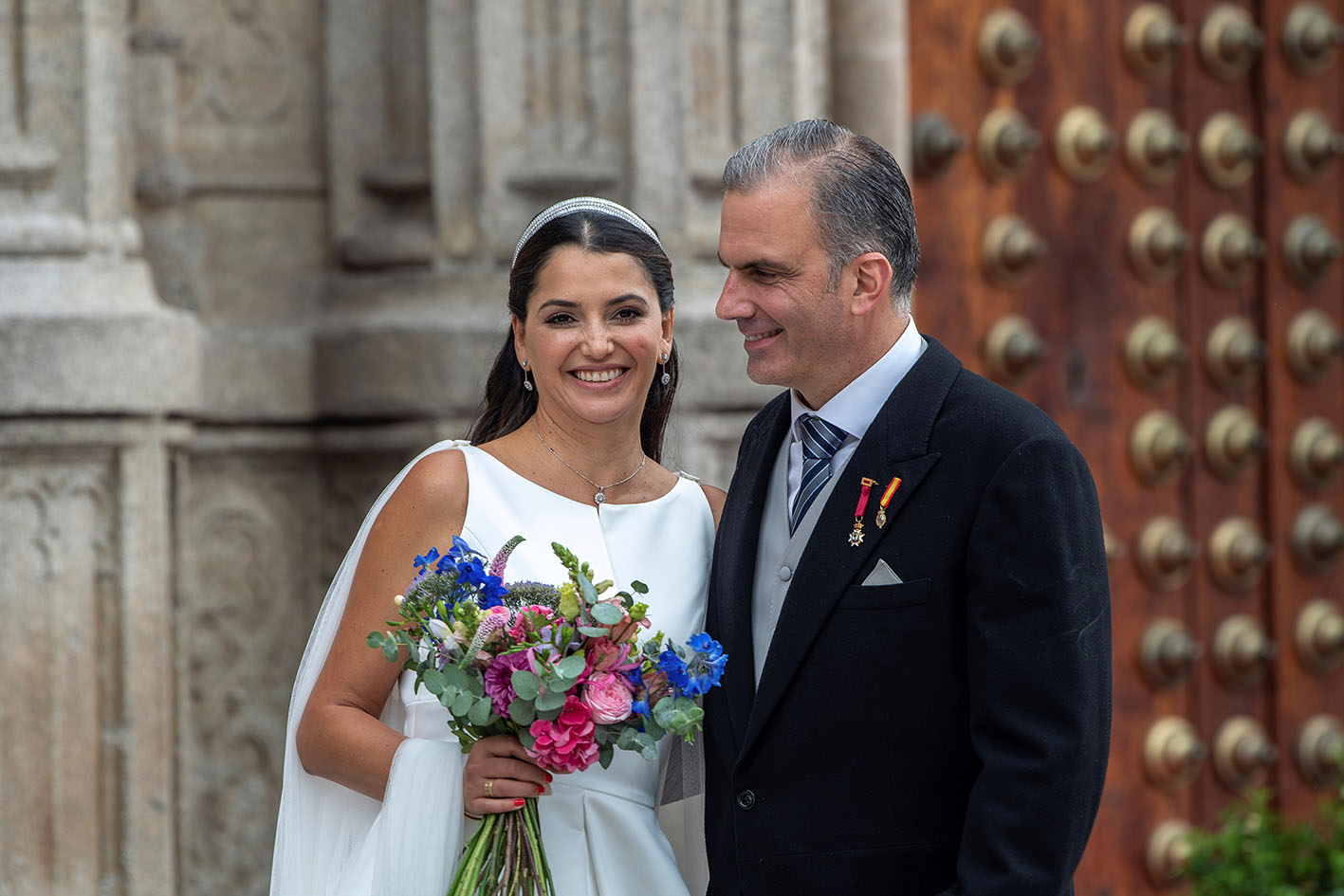 Paulina Sánchez del Río y Javier Ortega Smith, ya casados. Foto: Ismael Herrero / EFE.