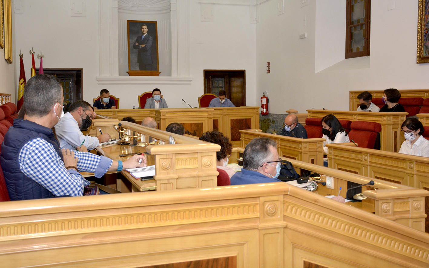 Reunión del Consejo Escolar de Toledo, donde se decidieron las dos fechas sin clase en la ciudad.