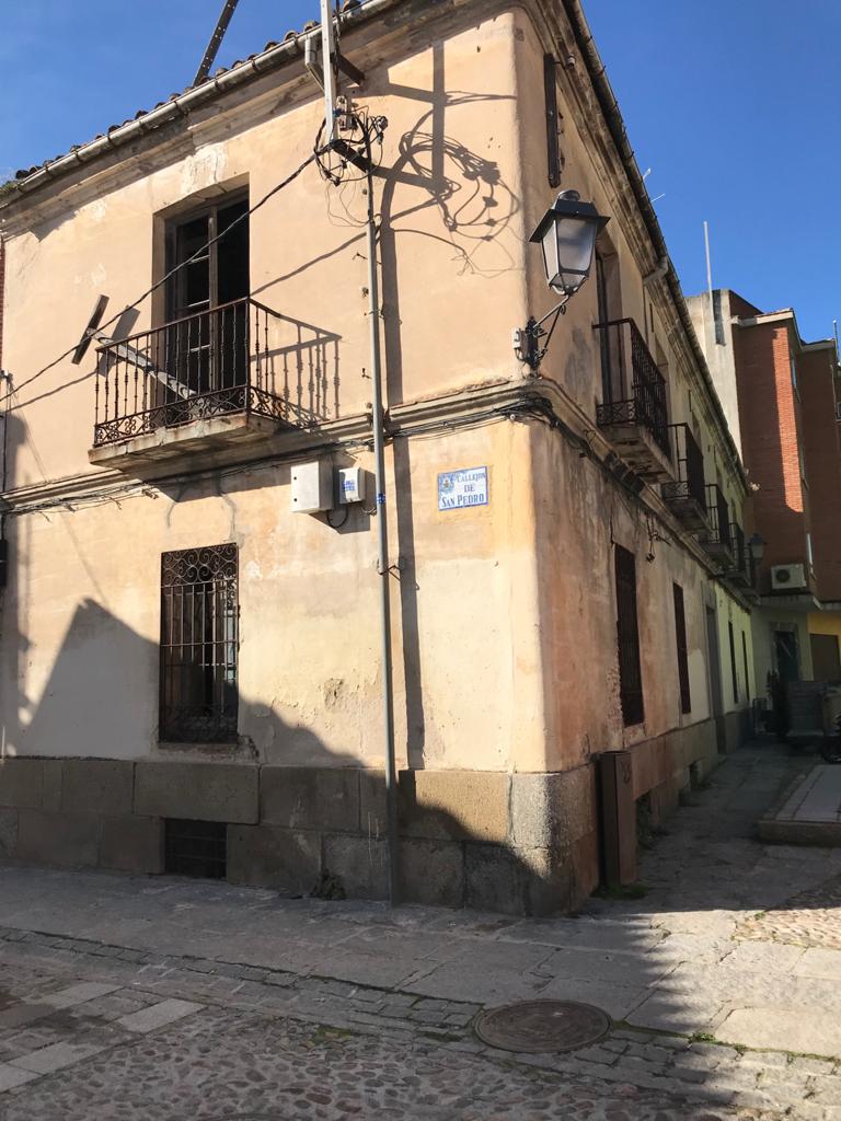 Edificio que se subasta en el centro de Talavera.