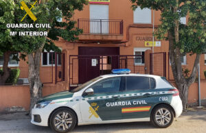Coche de la Guardia Civil de archivo