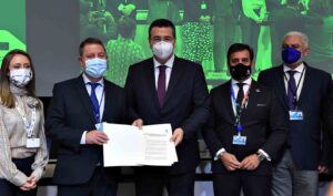 Page ha defendido la iniciativa de Castilla-La Mancha para proteger la industria y artesanía.