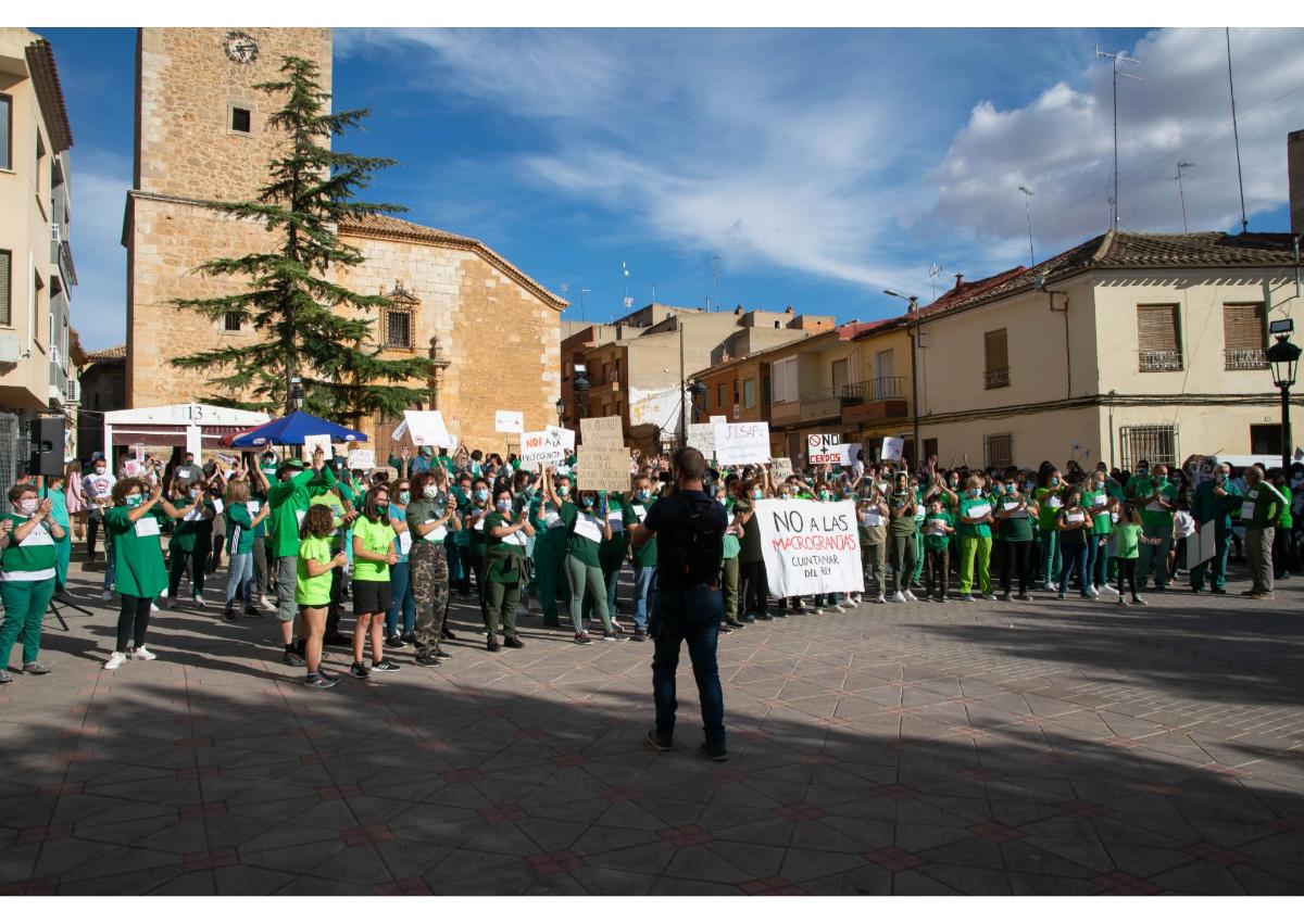 Protestas en Quintanar macrogranjas