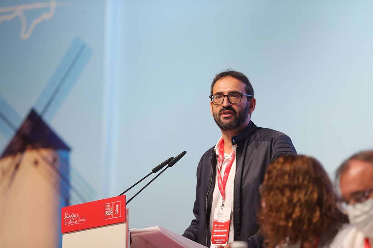 El secretario de Organización del PSOE, Sergio Gutiérrez, inaugurando el Congreso del partido. Foto: EP (Isabel Infantes)