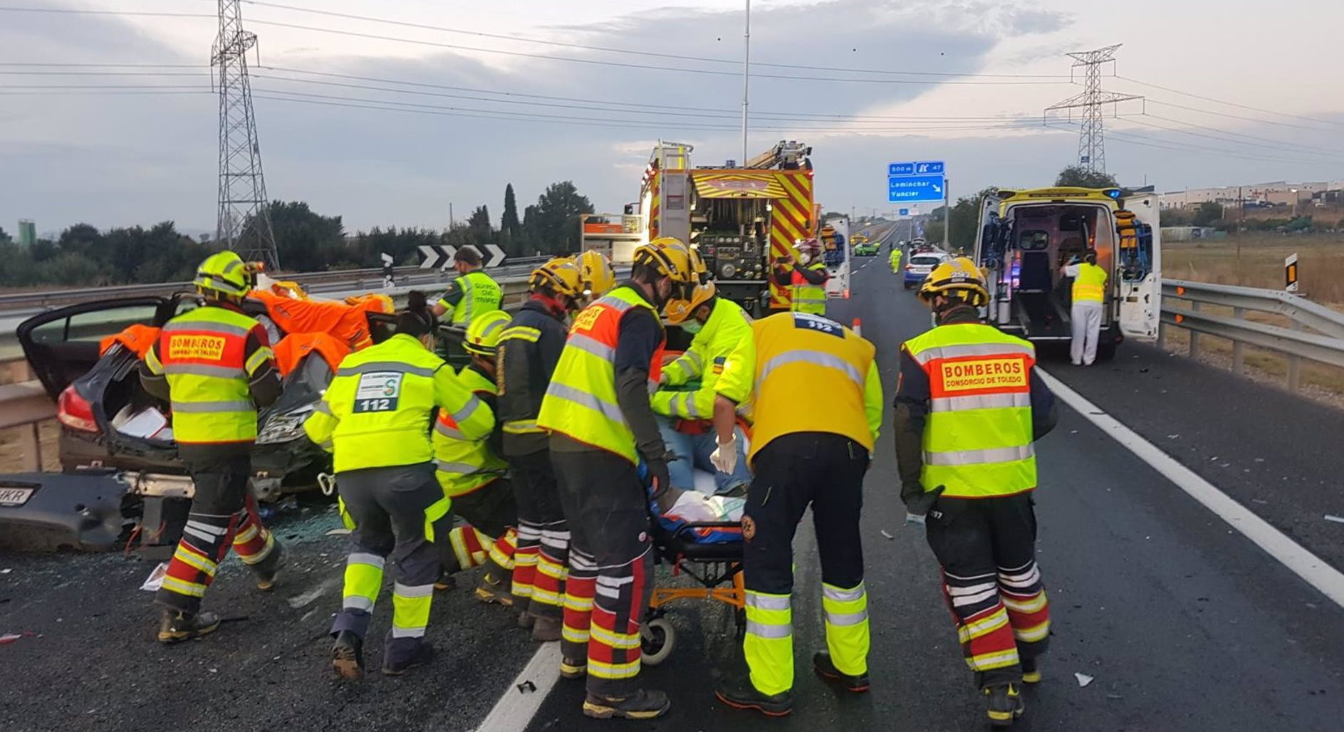 En el accidente se han visto implicados siete vehículos al circular uno de ellos en sentido contrario. Foto: Europa Press.