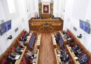 El Pleno de las Cortes ha abordado el asunto de los bebés robados.