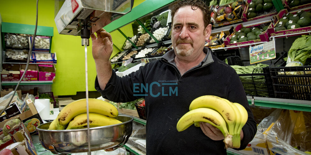 Kiko, el frutero de Toledo que ayuda a los plataneros de La Palma.