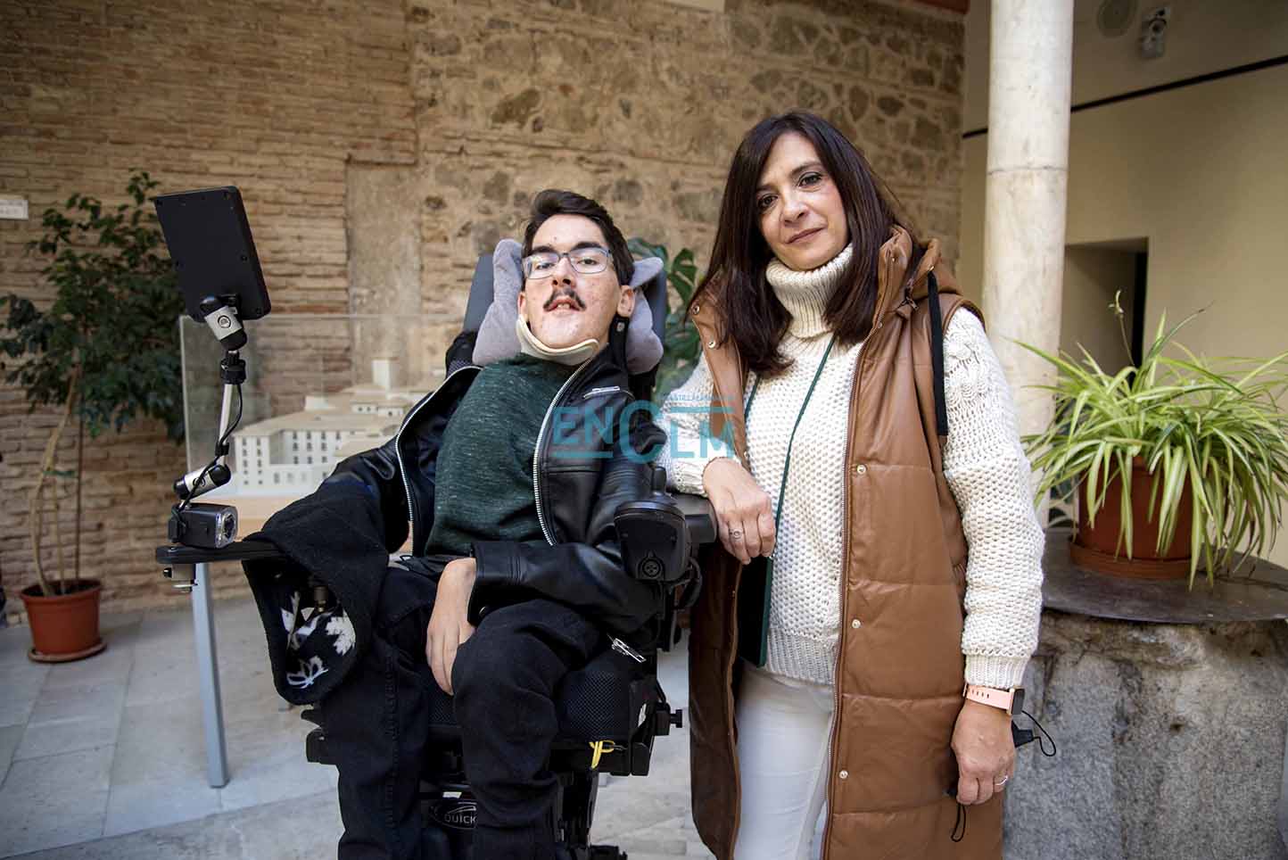 Nacho Fente, junto a su madre, Cristina. Foto: Rebeca Arango.