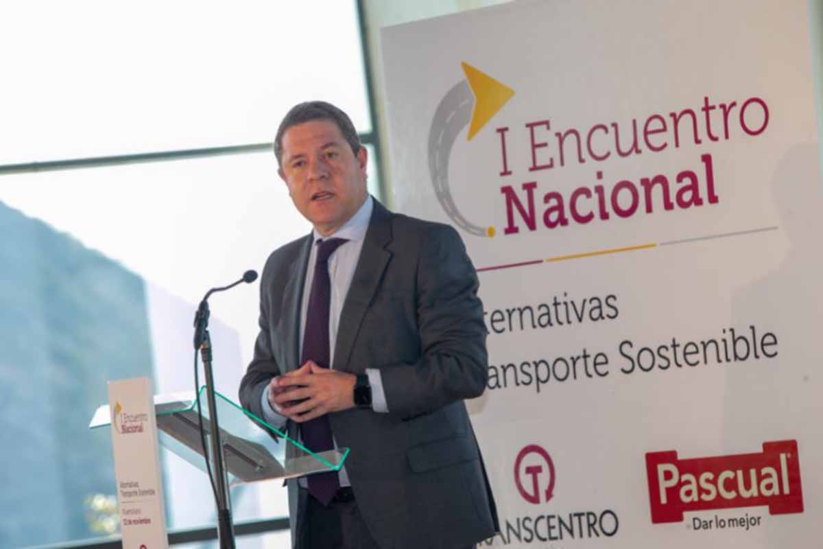 Page, en el I Encuentro Nacional de Alternativas de Transporte Sostenible, que se celebra en Puertollano.