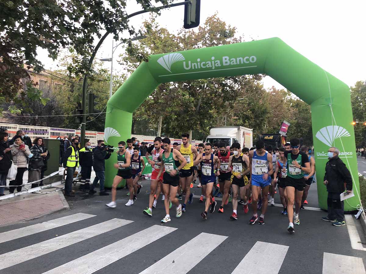 Un instante de la carrera masculina. Foto: CAT.