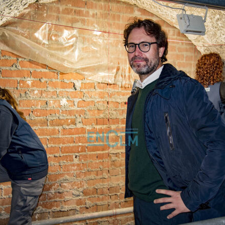 Jesús Corroto, gerente del Consorcio de Toledo, en el interior del Salón Rico. Foto: Rebeca Arango.