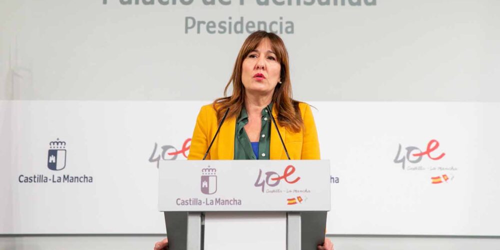 La consejera portavoz, Blanca Fernández, dando cuenta de los acuerdos del Consejo de Gobierno.