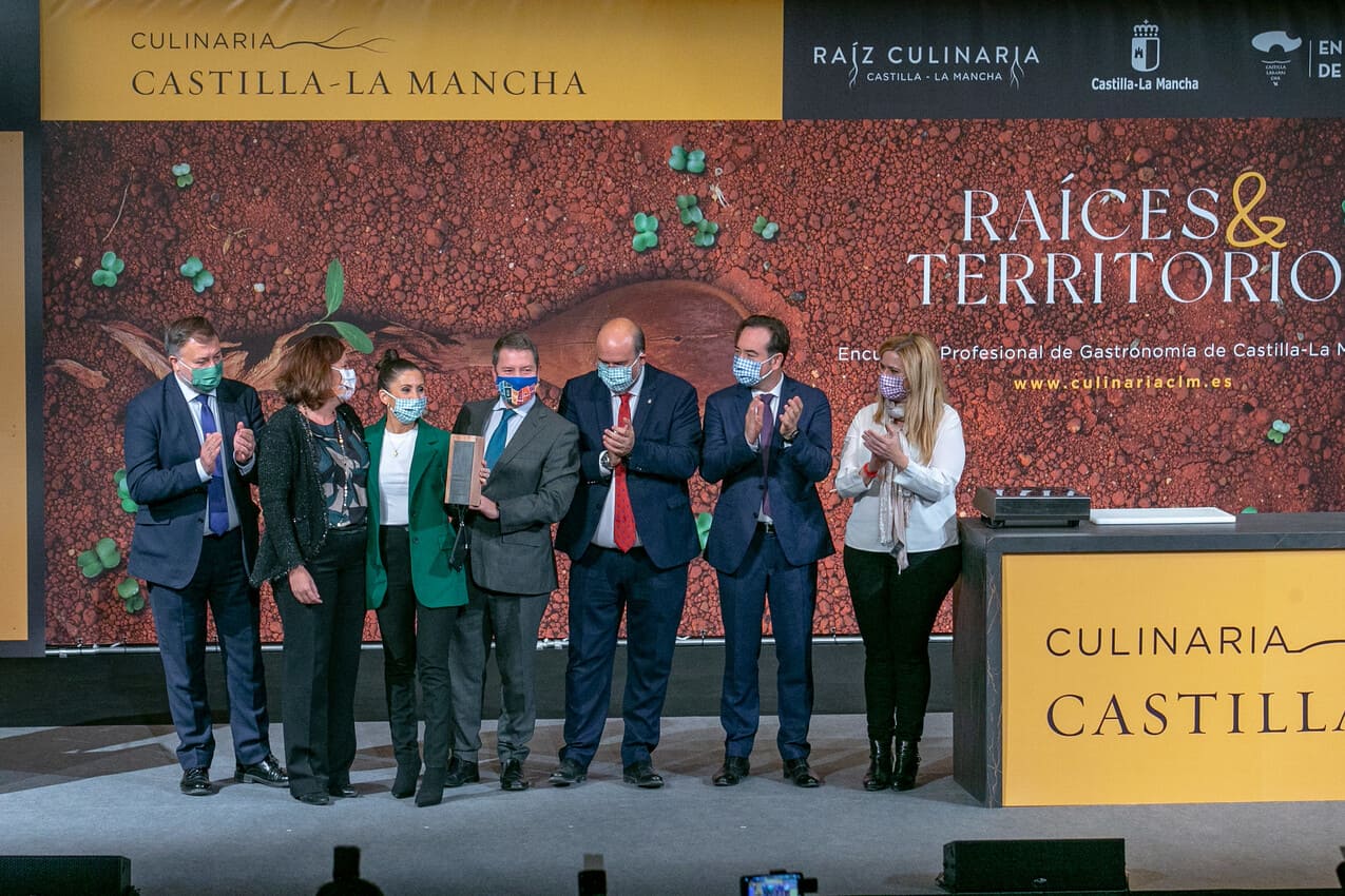 el premio al ‘Talento Femenino’, que este año ha recaído en Rocío Arroyo, por su carácter innovador.