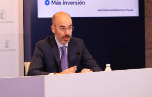 Íñigo Cortázar, director general de Recursos Humanos del Sescam.
