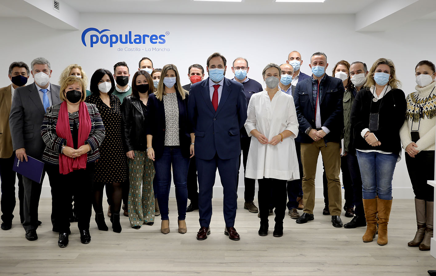 Paco Núñez, junto a parte de los miembros de su nueva Ejecutiva.