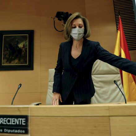 María Dolores de Cospedal, en la Comisión de Investigación de la Kitchen, en el Congreso de los Diputados. EFE/Mariscal.