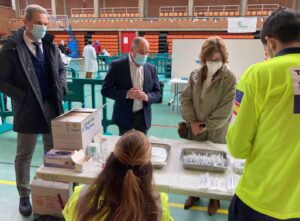 El alcalde de Albacete, Emilio Sáez, se presentó en el Pabellón Polideportivo Feria.