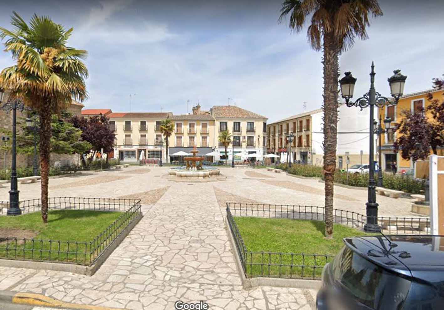 Atropellan a cuatro personas en la Plaza Hermanos Fernández Criado de Illescas. Foto: Google Maps.