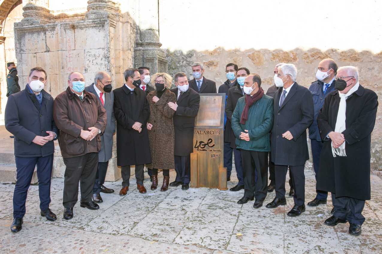 Placa conmemorativa del aniversario del Estatuto de Autonomía de Castilla-La Mancha.