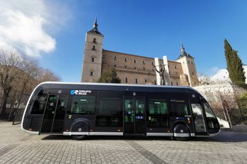 Uno de los autobuses eléctricos que ya se pueden ver en pruebas por Toledo.