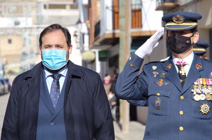 El presidente del PP en C-LM, Paco Núñez, en El Romeral (Toledo), tras asistir al acto de jura de bandera.