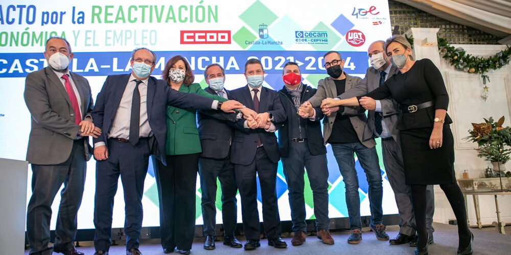 Todos los firmantes del Pacto por la Reactivación Económica y el Empleo de CLM 2021-2024.