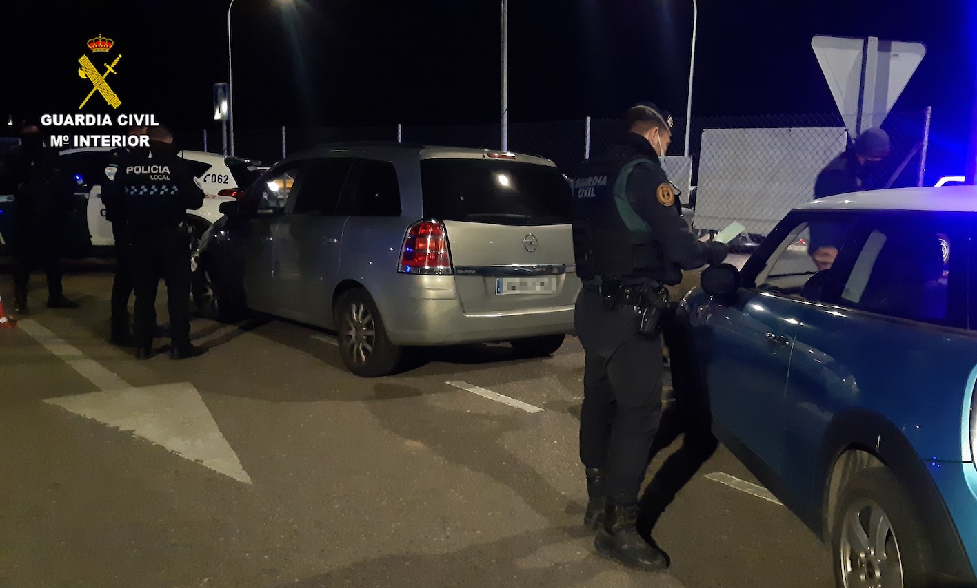 La Policía Local colaboró en la operación de la Guardia Civil.