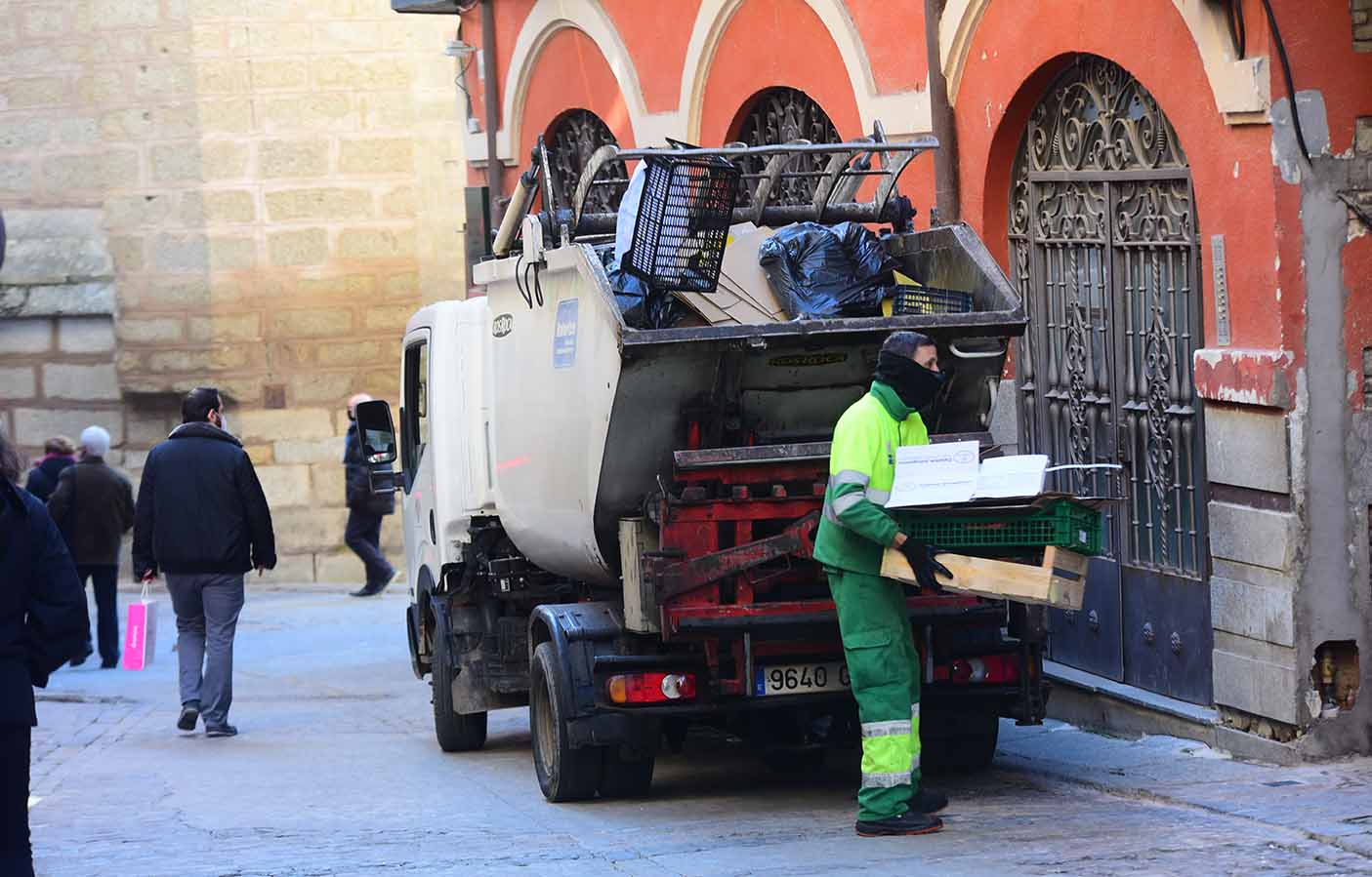 Recogida de basuras en Toledo. Foto: Rebeca Arango.