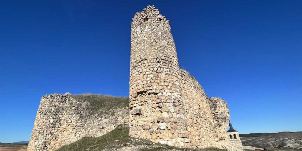 Imagen del castillo de Cogolludo (Guadalajara).