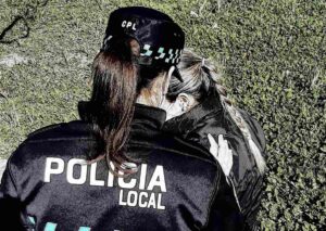 Un agente de paisano detuvo al presunto agresor de su expareja en el barrio de Buenavista.