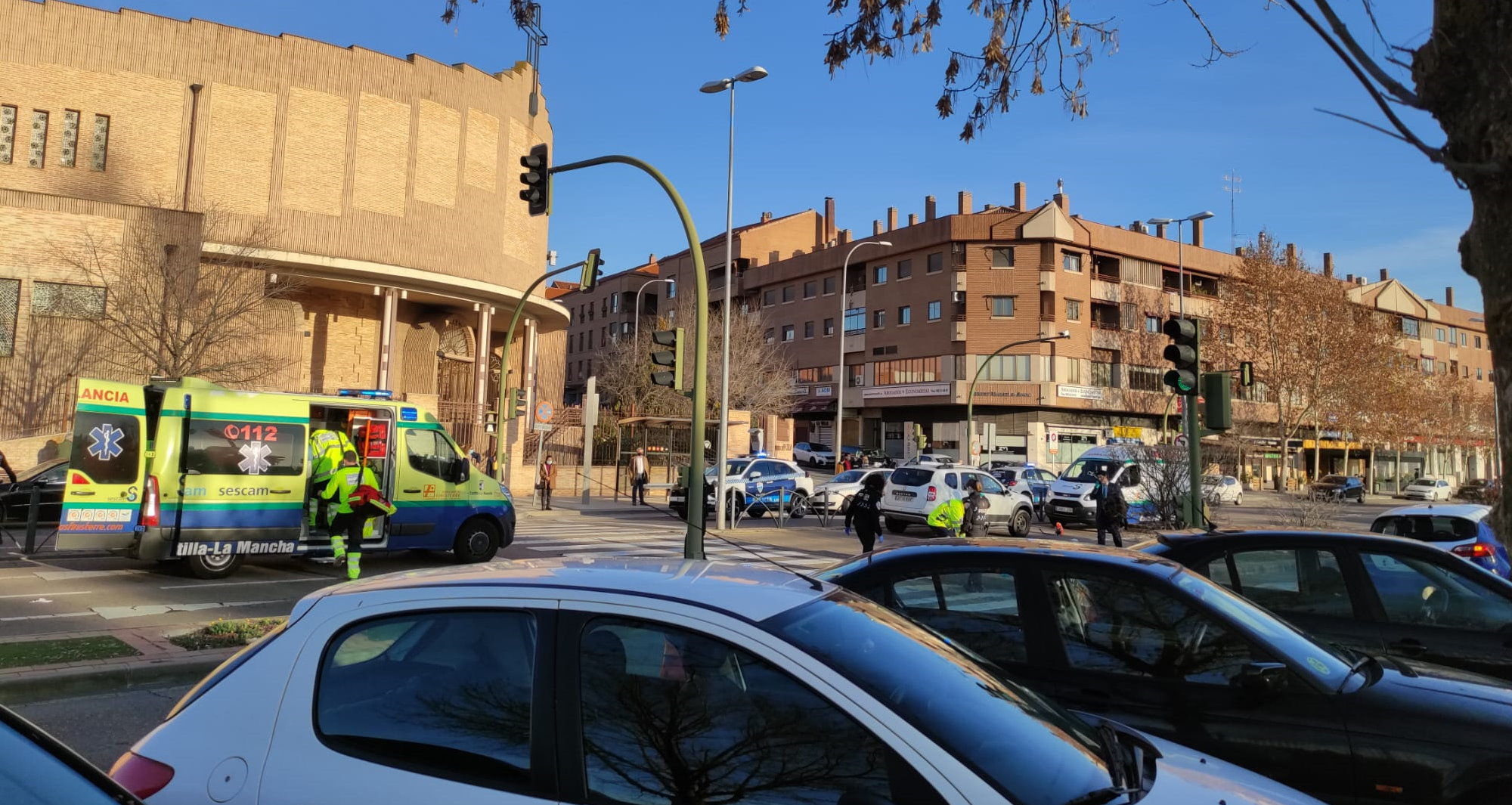 El atropello se ha producido en la avenida de Europa, frente a la iglesia.