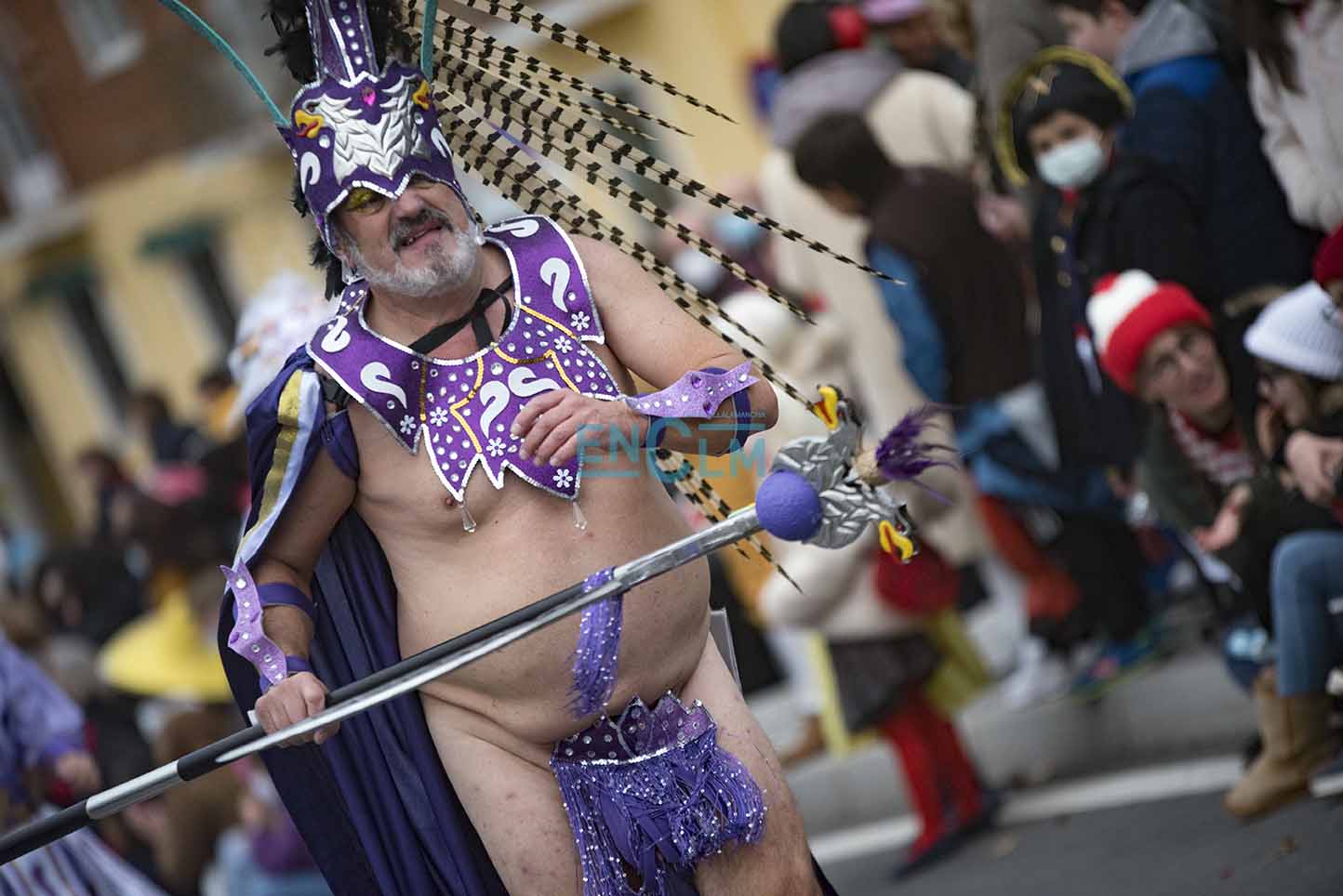 Este "disfraz", muy ligero de ropa por cierto, ha causado sensación en el Carnaval de Toledo. Foto: Rebeca Arango.