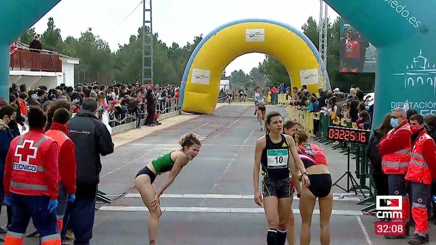 Irene Sánchez-Escribano, tras llegar a la meta en el Cross de Quintanar. Foto: CMM.