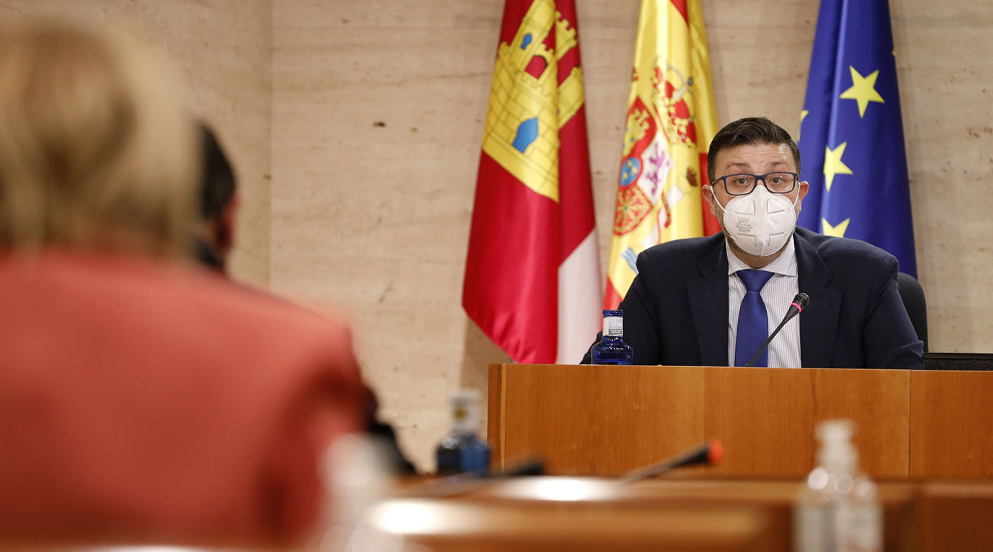 El viceconsejero de Educación del Gobierno de Castilla-La Mancha, Amador Pastor, informó de la gestión de la pandemia.