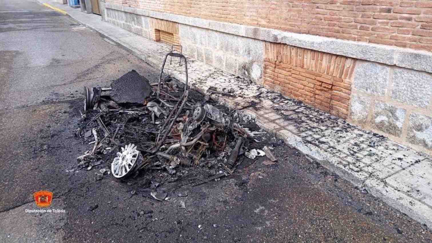 Así quedó después del coche del incendio. Fotos: Bomberos de Toledo.