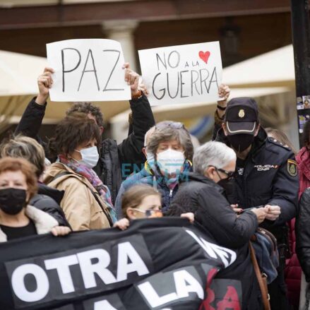 Manifestación en Toledo contra la guerra en Ucrania. Foto: Rebeca Arango.