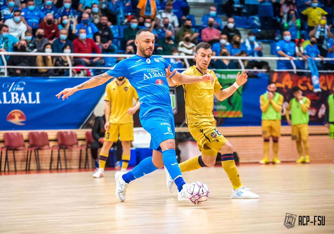 Lance del partido entre el Viña Albali Valdepeñas y el Levante. Foto: Viña Albali (@aurecape).