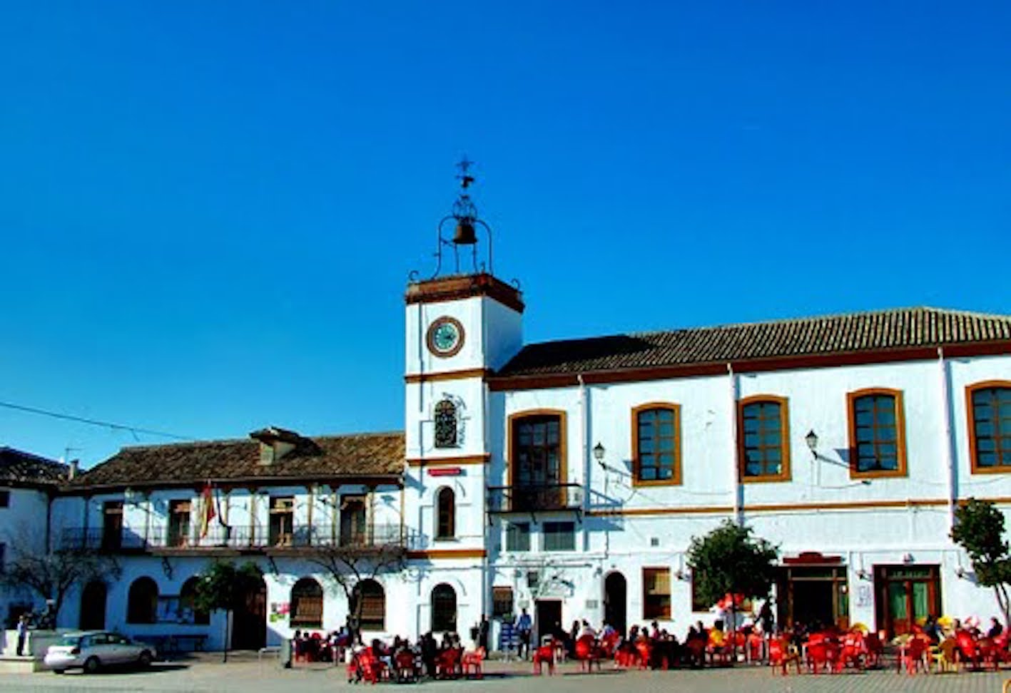 El Ayuntamiento de Santa Cruz de la Zarza decidió trasladar la Cruz de los Caídos.