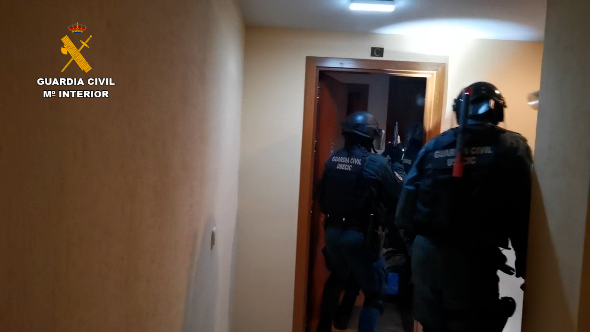 Imagen de la Guardia Civil durante uno de los registros.