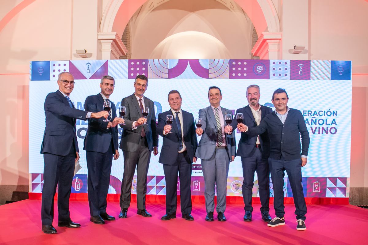 García-Page, presidente de CLM, en la Asamblea General de la Federación Española del Vino (FEV).