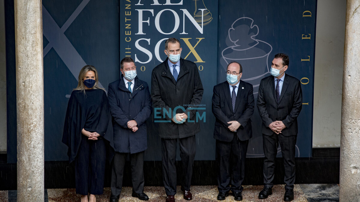 Milagros Tolón, alcaldesa de Toledo; Emiliano García-Page, presidente de CLM; el rey Felipe VI; Miquel Iceta, ministro de Cultura y Deporte; y Francho Tierraseca, delegado del Gobierno en CLM. Foto: Rebeca Arango.