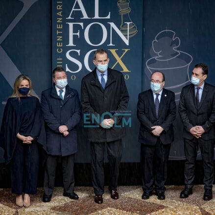 Milagros Tolón, alcaldesa de Toledo; Emiliano García-Page, presidente de CLM; el rey Felipe VI; Miquel Iceta, ministro de Cultura y Deporte; y Francho Tierraseca, delegado del Gobierno en CLM. Foto: Rebeca Arango.