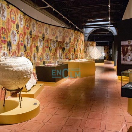 La exposición está situada en el crucero superior del Museo Santa Cruz, en Toledo. Foto: Rebeca Arango.