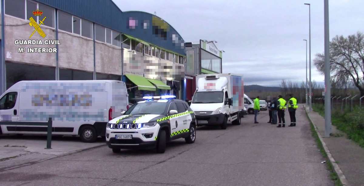 Momento in situ de la inspección. Imagen de la Guardia Civil.