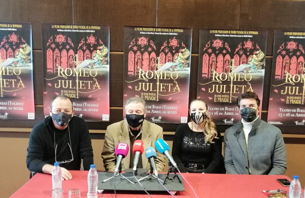 El elenco, encabezado por Carlos J. Benito como Romeo y Silvia Villaú como Julieta, cuenta con rostros conocidos del teatro musical en España.