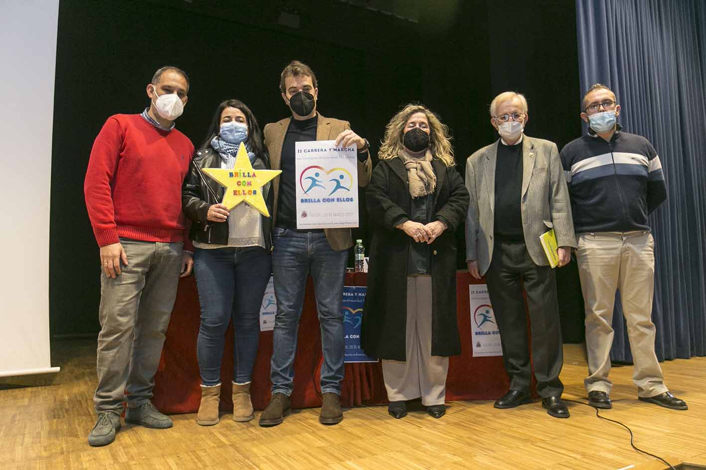 Presentación de la carrera "Brilla con ellos".