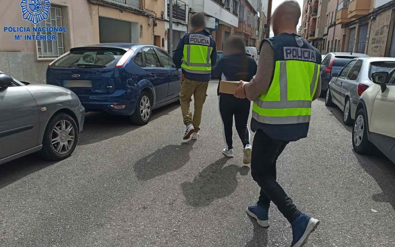 Operación contra la trata con lazos en Talavera.