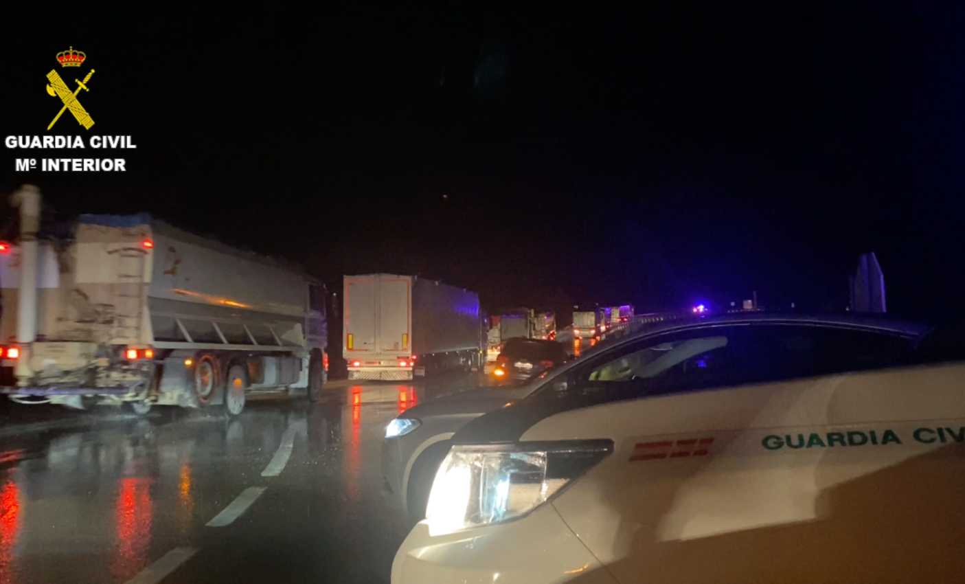 La Guardia Civil ha escoltado un convoy de 80 camiones de camino a Cartagena.