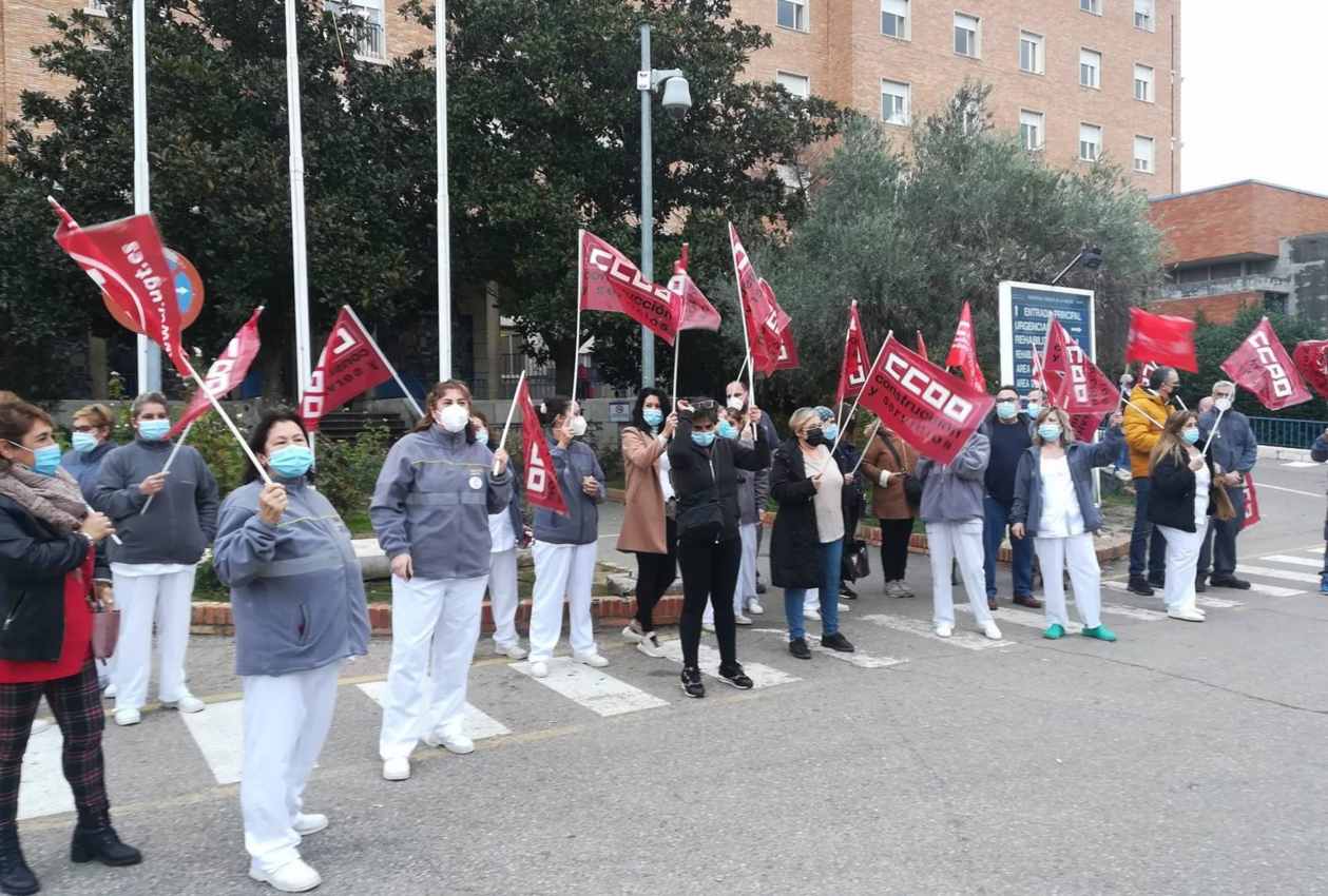 Concentración de las limpiadoras en el Virgen de la Salud.